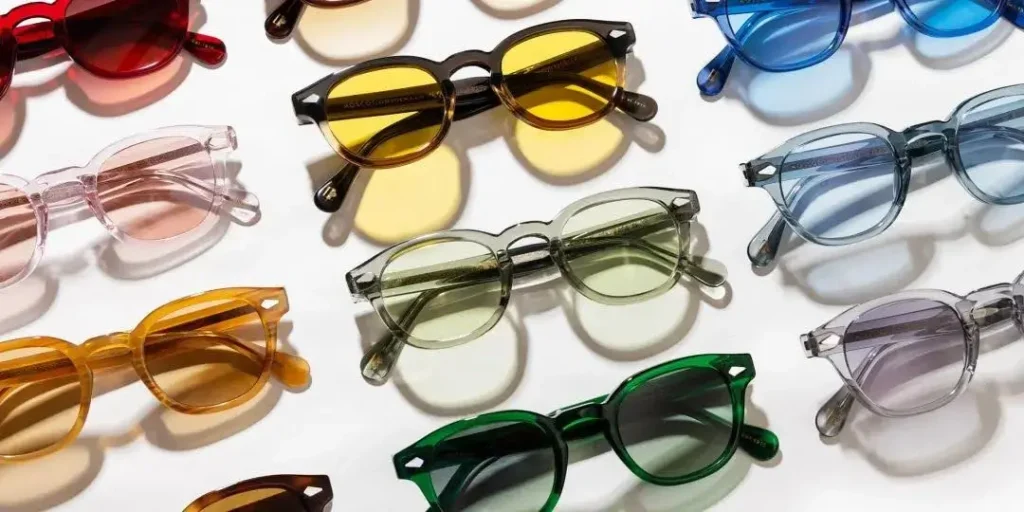 Verschillende Moscot brillen met gekleurde monturen bij Teeling Optiek Amsterdam
